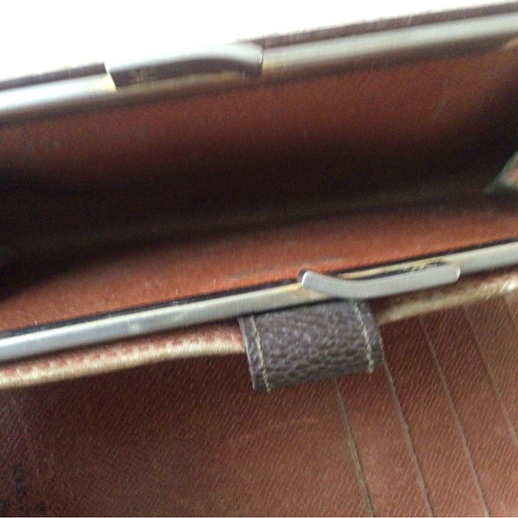 Authentic Louis Vuitton Monogram Wallet - Picture 9 of 10